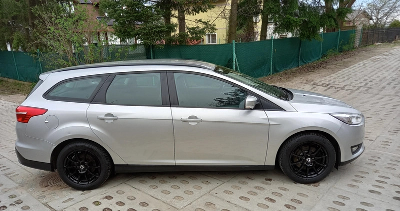 Ford Focus cena 45500 przebieg: 158500, rok produkcji 2016 z Gdańsk małe 137